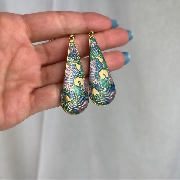 🚫SOLD🚫 VTG 80’s Pastel & Gold Cloisonné Enamel Earrings ✨ Tear Drop Fish and - Picture 3 of 15